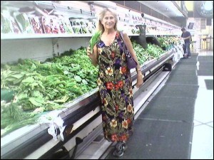 Kathy in Zion Market 9-23-15 812404440_2874571766_0